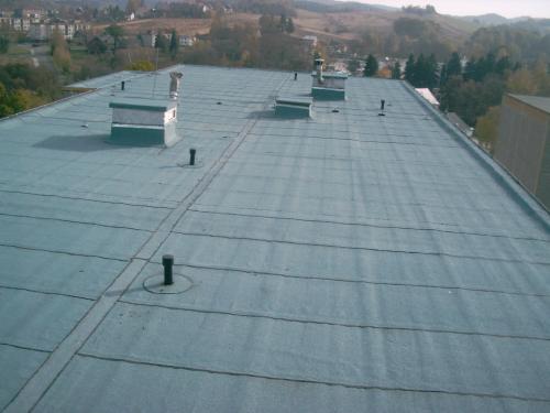 Reference - ploché střechy panelových domů - detail